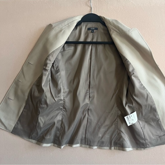 Zanella Blazer Short Sleeve Tan Button Front Career Jacket size 6‎ with Pockets - Picture 3 of 13